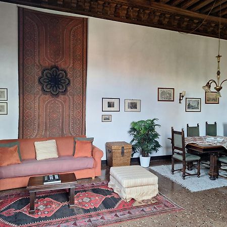 Appartamenti Inside Palazzo Foscarini เวนิส ภายนอก รูปภาพ