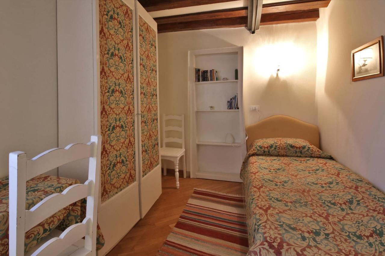 Appartamenti Inside Palazzo Foscarini เวนิส ภายนอก รูปภาพ